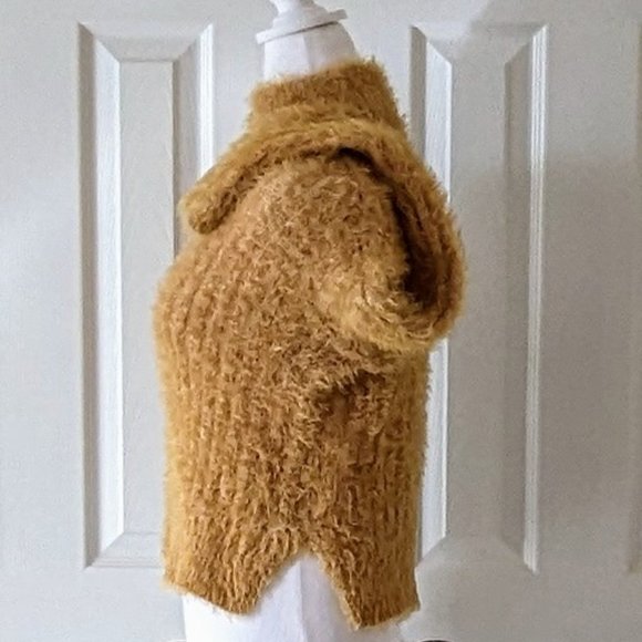 CANDIE'S Women's Fuzzy Cropped Long Sleeve Sweater  Size XS  Gold  NWOT - Picture 3 of 5